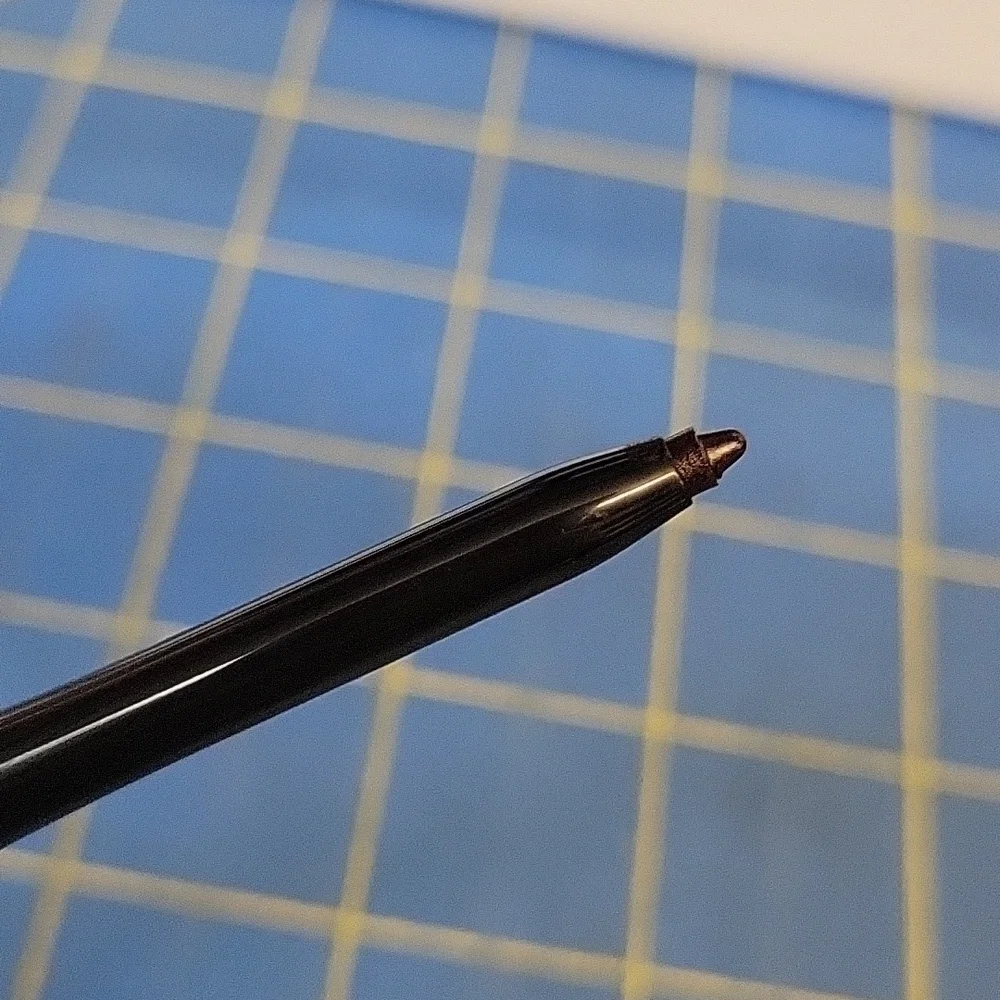 Bellebeauty Kim Gravel DefinaBelle Retractable Eyeliner 0.35g New Deep Plum